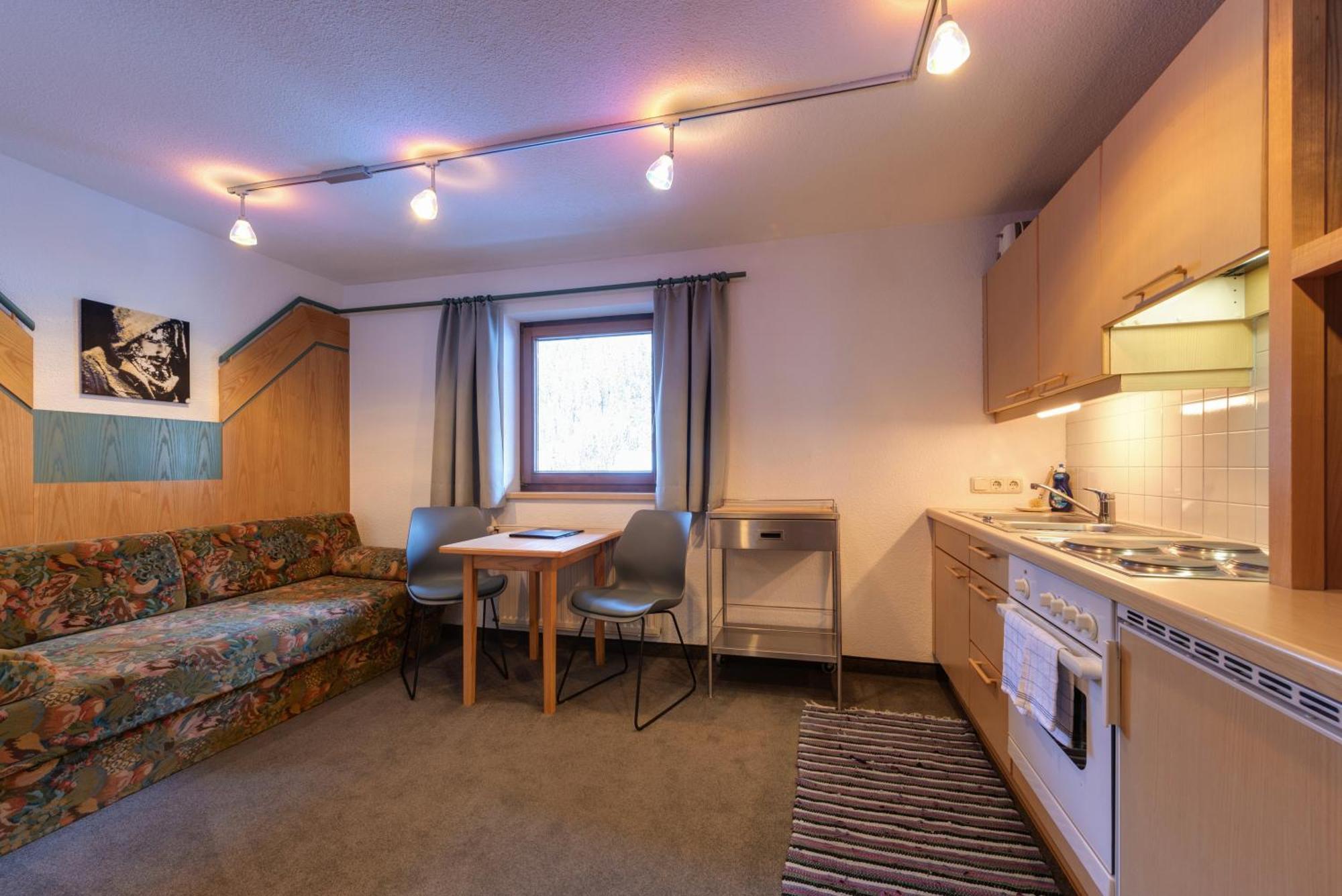Hotel Pension Kirchplatz St Anton am Arlberg Eksteriør billede